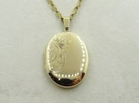 Antique Guest and Philips - Yellow Gold Oval Locket Pendant P1013