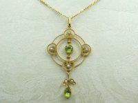 Antique Guest and Philips - Peridot Set, Yellow Gold - Filigree Drop Pendant P1015