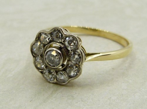 Antique Guest and Philips - Diamond Set, Yellow Gold - Platinum - Cluster Ring R5110