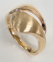 Guest and Philips - Yellow Gold - Satin Polish Split Blade Ring, Size N - GR1184-Y