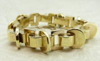 Antique Guest and Philips - Yellow Gold Fancy Circle Bracelet B743