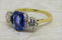 Antique Guest and Philips - 2.65ct Sapphire Set, Yellow Gold - Three Stone Ring R3581