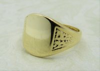 Antique Guest and Philips - Yellow Gold Signet Ring R4223