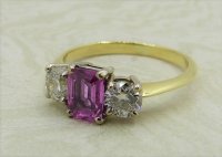Antique Guest and Philips - 1.10ct Pink Sapphire Set, Yellow Gold - White Gold - Three Stone Ring R4899