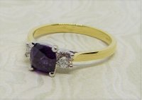 Antique Guest and Philips - 1.09ct Purple Sapphire Set, Yellow Gold - White Gold - Three Stone Ring R3653