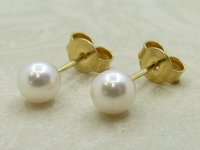Guest and Philips - Akoya, Pearl Set, Yellow Gold - 9ct Cultured Studs, Size 5-5.5-6mm ST556