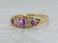 Antique Guest and Philips - Ruby Set, Yellow Gold - Five Stone Ring R5312