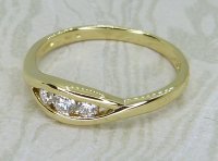 Antique Guest and Philips - Diamond Set, Yellow Gold - Three Stone Ring R5978