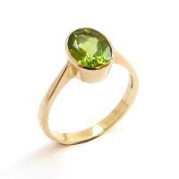 Solitaire Ring Set with Peridot in 9ct. Yellow Gold - DR833