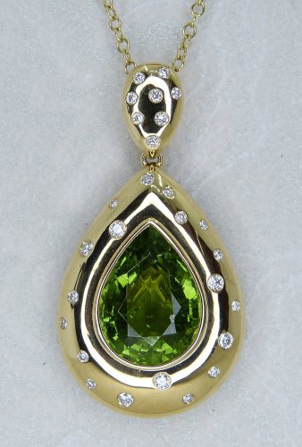 Antique Guest and Philips - Peridot Set, Yellow Gold - Pear Shape Cluster Pendant P1087