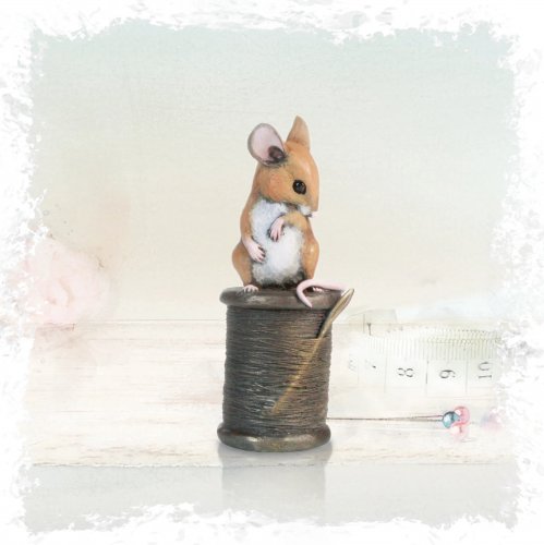 Richard Cooper - Mouse on Cotton Reel, Bronze - Ornament, Size 8.8cm x Length: 3.4cm x Depth: 3.2cm 230BR