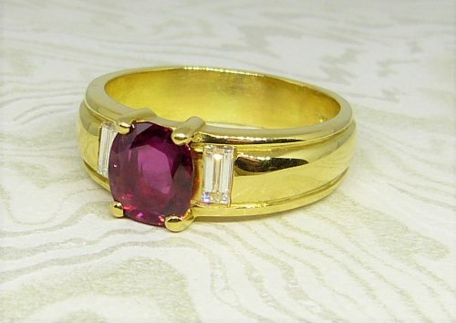 Antique Guest and Philips - Yellow Gold and Ruby - Single Stone Ring - R3181