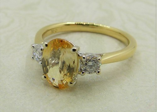Antique Guest and Philips - 1.73ct Yellow Sapphire Set, Yellow Gold - White Gold - Three Stone Ring R4893