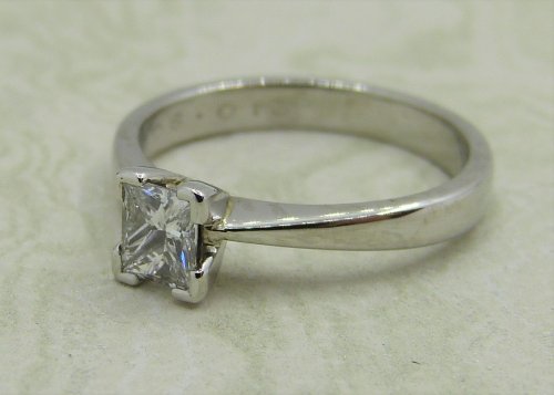 Antique Guest and Philips - Diamond Set, Platinum - Single Stone Ring R4974