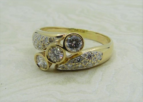 Antique Guest and Philips - 0.73ct Diamond Set, Yellow Gold - Three Stone Ring R3802