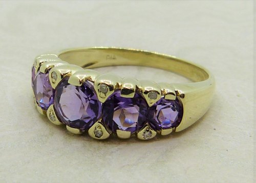 Antique Guest and Philips - 2.50ct Amethyst Set, Yellow Gold - Five Stone Ring