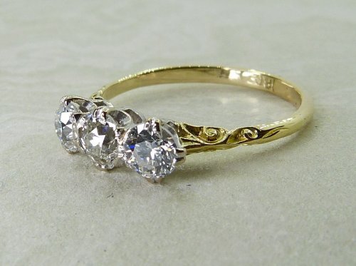 Antique Guest and Philips - Diamond Set, Yellow Gold - Platinum - Three Stone Ring R5266