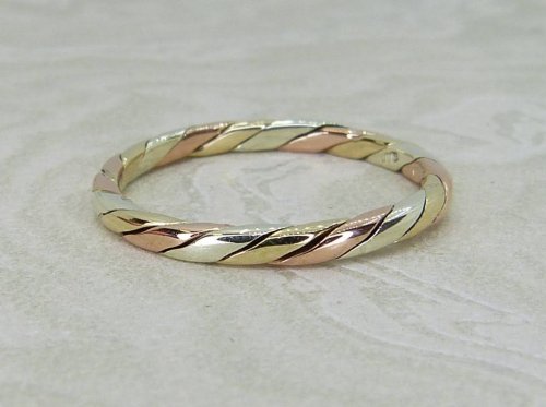 Antique Guest and Philips - Yellow Gold Twisted Ring R5758