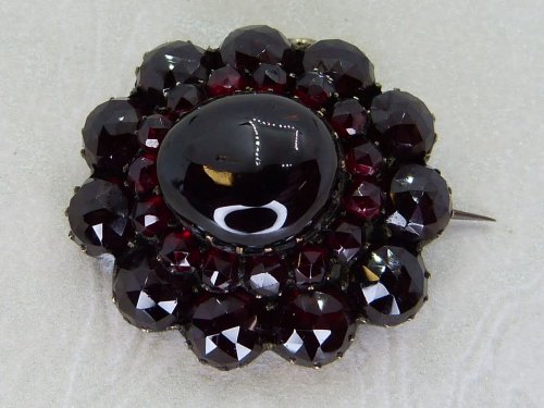 Antique Guest and Philips - Garnet Set, Sterling Silver - Yellow Gold Plated - Oval Cluster Brooch BR703