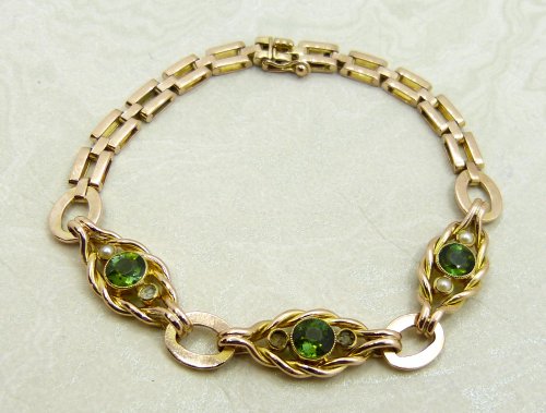 Antique Guest and Philips - Peridot Set, Yellow Gold - Fancy Link Bracelet B748