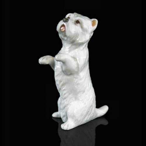 Richard Cooper - Fine Bone China Westie Ornament, Size 49mm 105BC